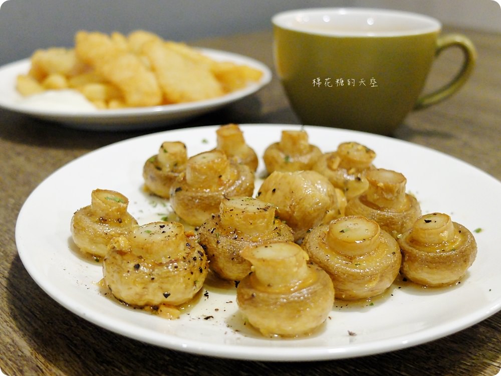 檜意生活村週邊R5小餐館客製美式漢堡超好吃!現烤可麗露吃了會上癮~ 檜意生活村週邊R5小餐館客製美式漢堡超好吃!現烤可麗露吃了會上癮~