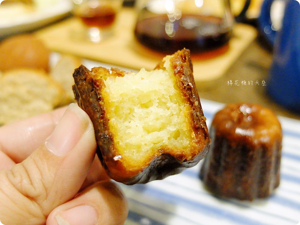 檜意生活村週邊R5小餐館客製美式漢堡超好吃!現烤可麗露吃了會上癮~ 檜意生活村週邊R5小餐館客製美式漢堡超好吃!現烤可麗露吃了會上癮~