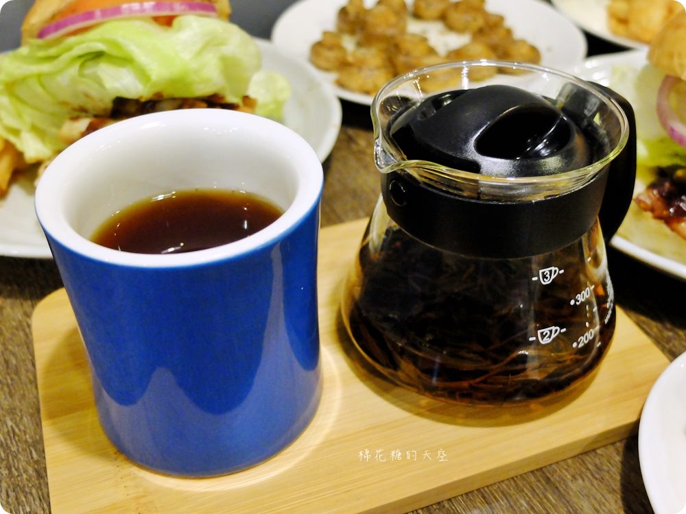 檜意生活村週邊R5小餐館客製美式漢堡超好吃!現烤可麗露吃了會上癮~ 檜意生活村週邊R5小餐館客製美式漢堡超好吃!現烤可麗露吃了會上癮~