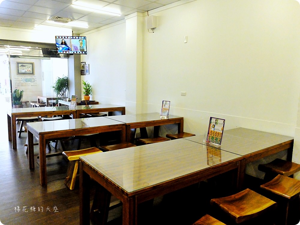 嘉義必吃-華南碗粿,民雄店特有黃金蔬菜麵CP值爆炸高,點餐還有飲料無限暢飲喔! 嘉義必吃-華南碗粿,民雄店特有黃金蔬菜麵CP值爆炸高,點餐還有飲料無限暢飲喔!