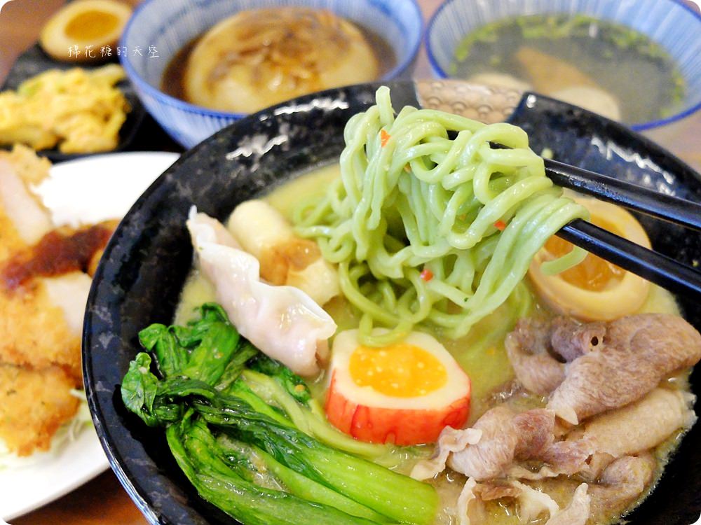 嘉義必吃-華南碗粿,民雄店特有黃金蔬菜麵CP值爆炸高,點餐還有飲料無限暢飲喔! 嘉義必吃-華南碗粿,民雄店特有黃金蔬菜麵CP值爆炸高,點餐還有飲料無限暢飲喔!