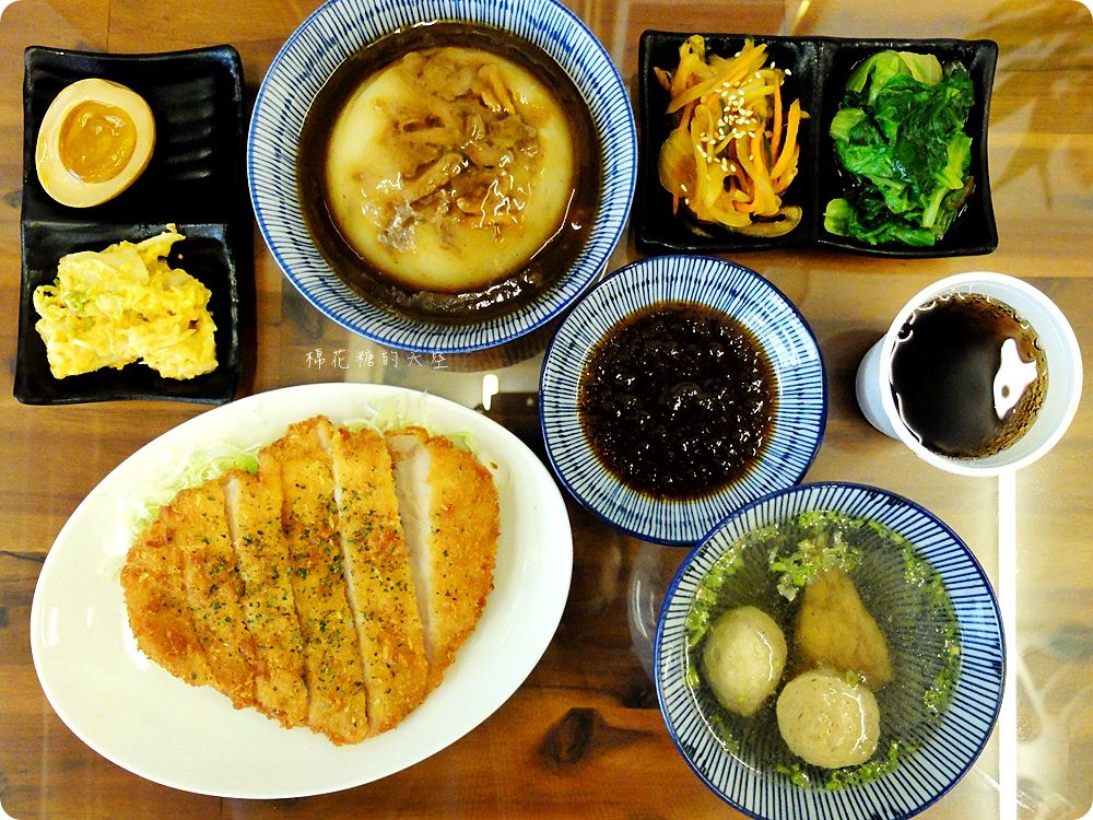 嘉義必吃-華南碗粿,民雄店特有黃金蔬菜麵CP值爆炸高,點餐還有飲料無限暢飲喔! 嘉義必吃-華南碗粿,民雄店特有黃金蔬菜麵CP值爆炸高,點餐還有飲料無限暢飲喔!