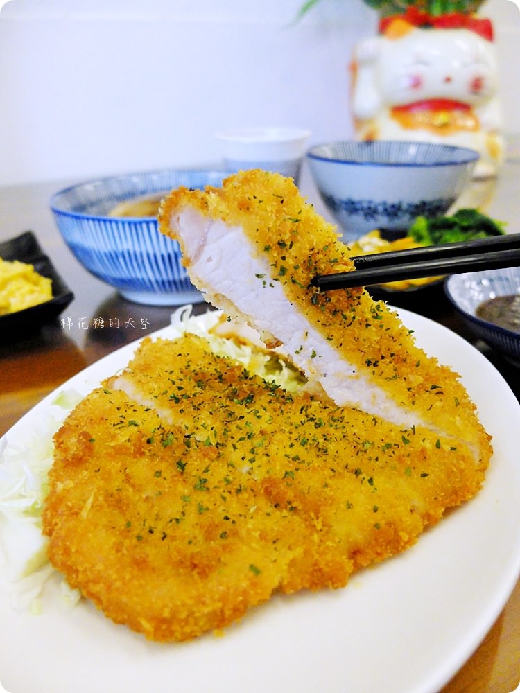 嘉義必吃-華南碗粿，民雄店特有黃金蔬菜麵CP值爆炸高，點餐還有飲料無限暢飲喔！