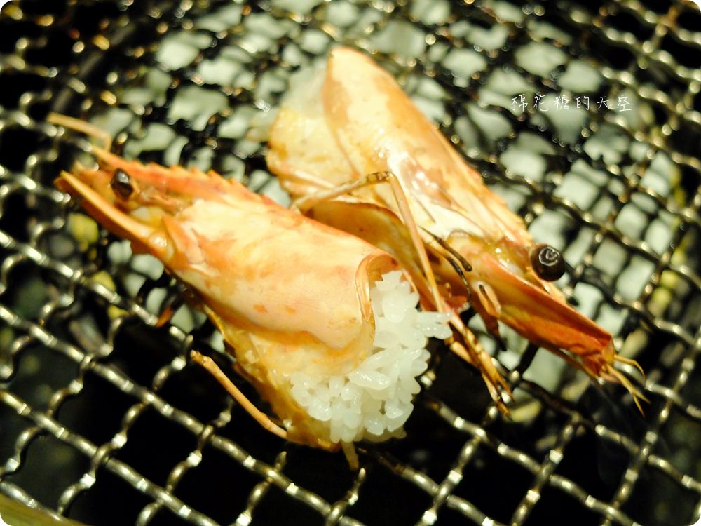 肉肉燒肉最新雙人套餐好豐盛，厚厚嫩菲力、超大北海道干貝用看的就流口水了啦！