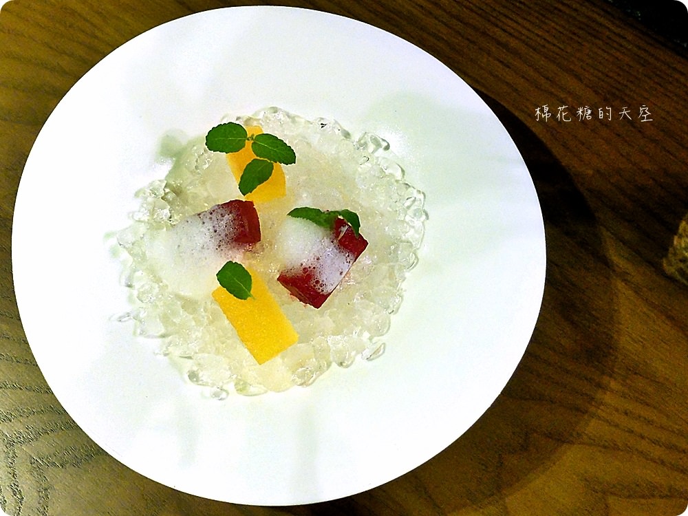 台中最新私廚-Feuille food Lab芾飲食實驗室一年只營業三個月的無菜單料理，完全顛覆料理既定規則重設你對美食的想像