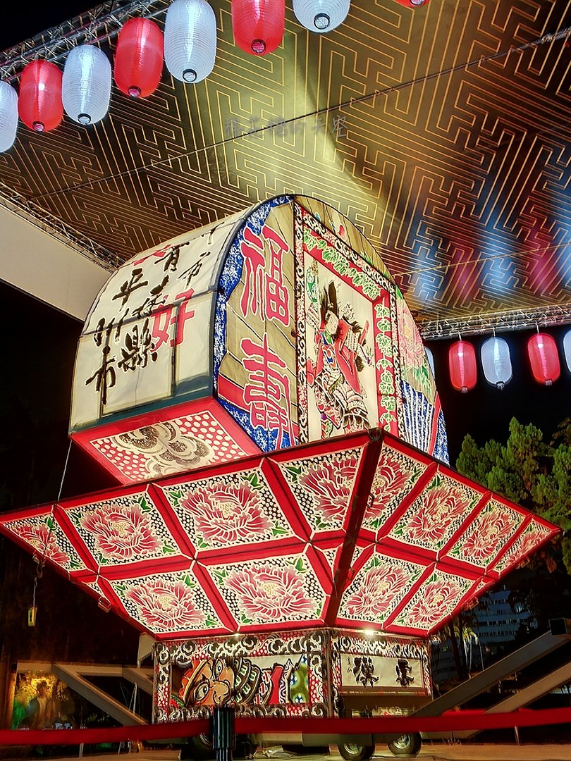 2018台中燈會主燈秀搶先看！七彩來富主燈pk日本睡魔花燈