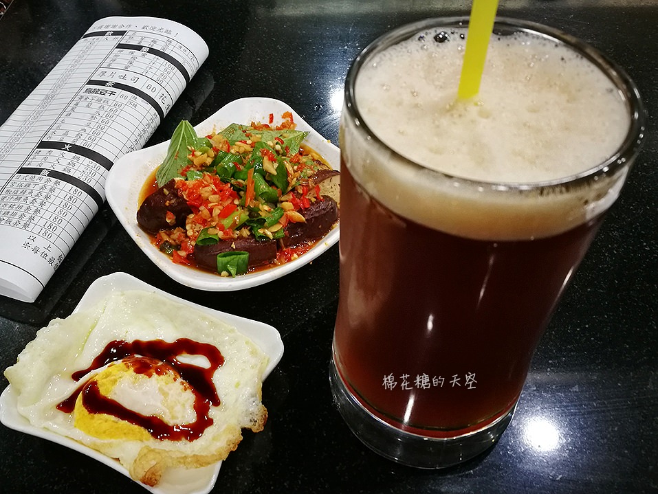 青蘋果樂園移師2018台中燈會，縮小版旋轉木馬、摩天輪超可愛！