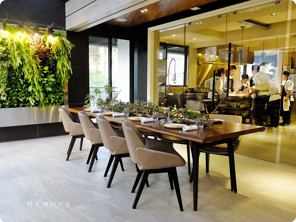 台中最新私廚-Feuille food Lab芾飲食實驗室一年只營業三個月的無菜單料理，完全顛覆料理既定規則重設你對美食的想像
