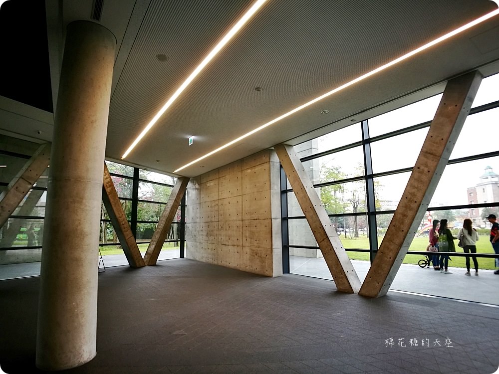 台中地標亞洲大學現代博物館、台中旅遊新亮點光復新村、台中軟體園區一日