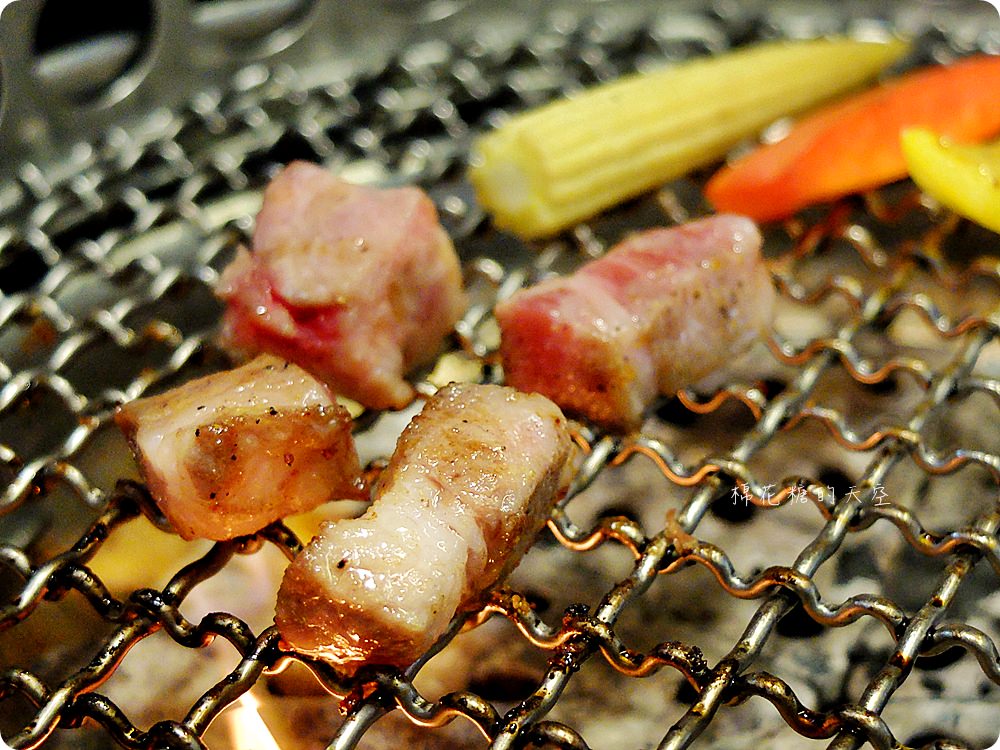 台中雲火伊比利黑豬套餐口感不輸牛肉，加購和牛牛排只要239！