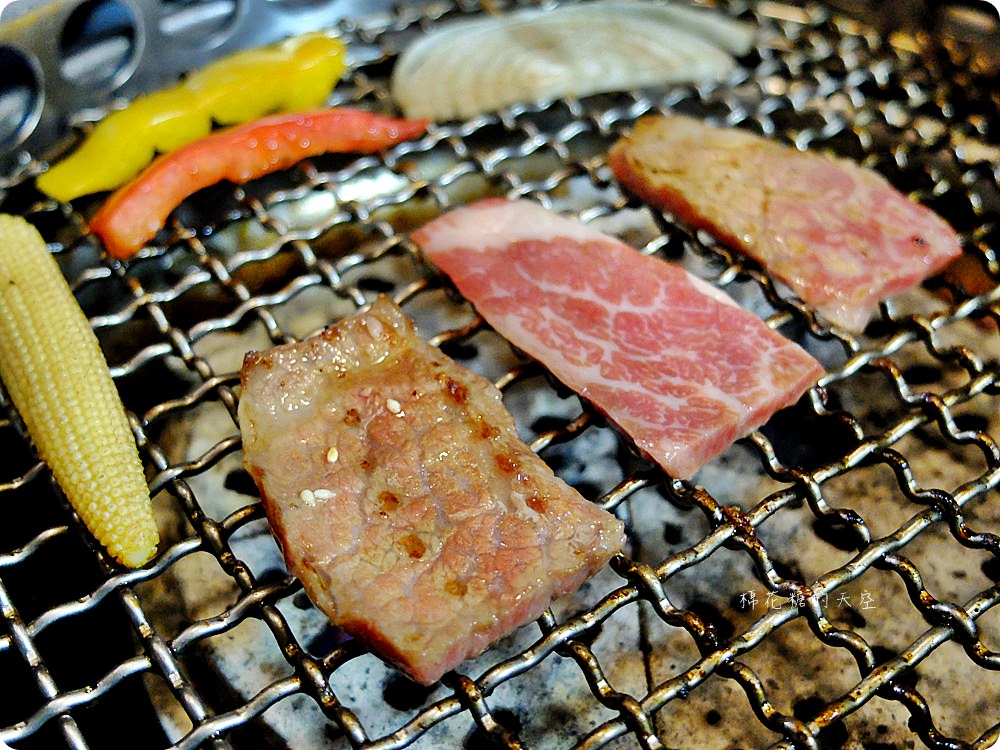 台中雲火伊比利黑豬套餐口感不輸牛肉，加購和牛牛排只要239！