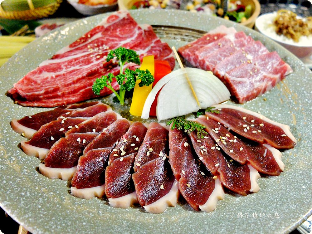 台中雲火伊比利黑豬套餐口感不輸牛肉，加購和牛牛排只要239！