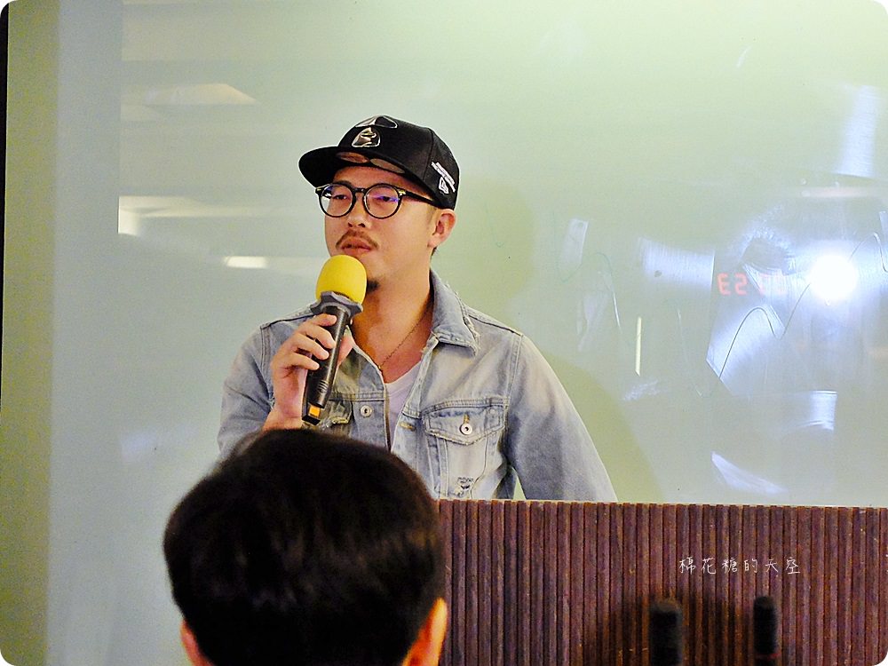 來文化大學推廣部與錕P教授相見歡！拯救厭世代跟著成功名人走就沒錯