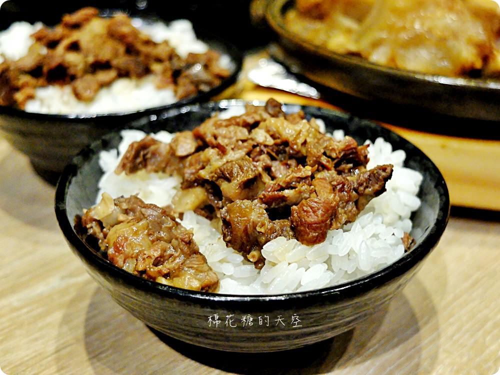 全牛料理台中就吃得到！演藝牛鍋不只溫體牛好吃，多種限量牛肉食材也必點