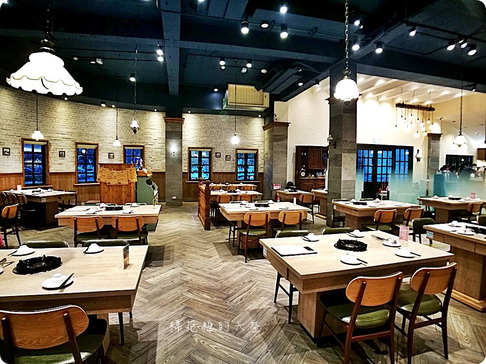 全牛料理台中就吃得到！演藝牛鍋不只溫體牛好吃，多種限量牛肉食材也必點