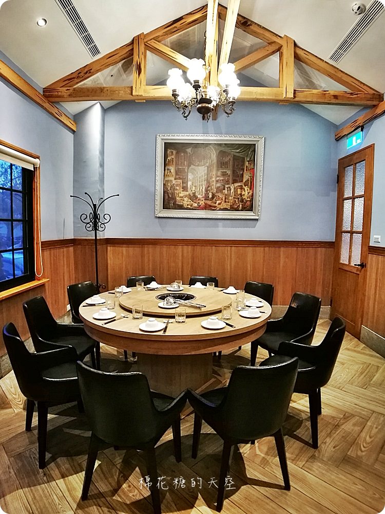 全牛料理台中就吃得到！演藝牛鍋不只溫體牛好吃，多種限量牛肉食材也必點