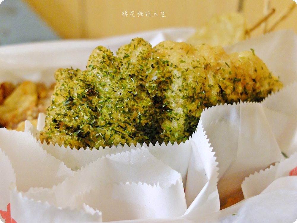 台中雞排推薦!炸沏販炸食專門店脆皮雞排超啾西，還有四種口味可以選喔!
