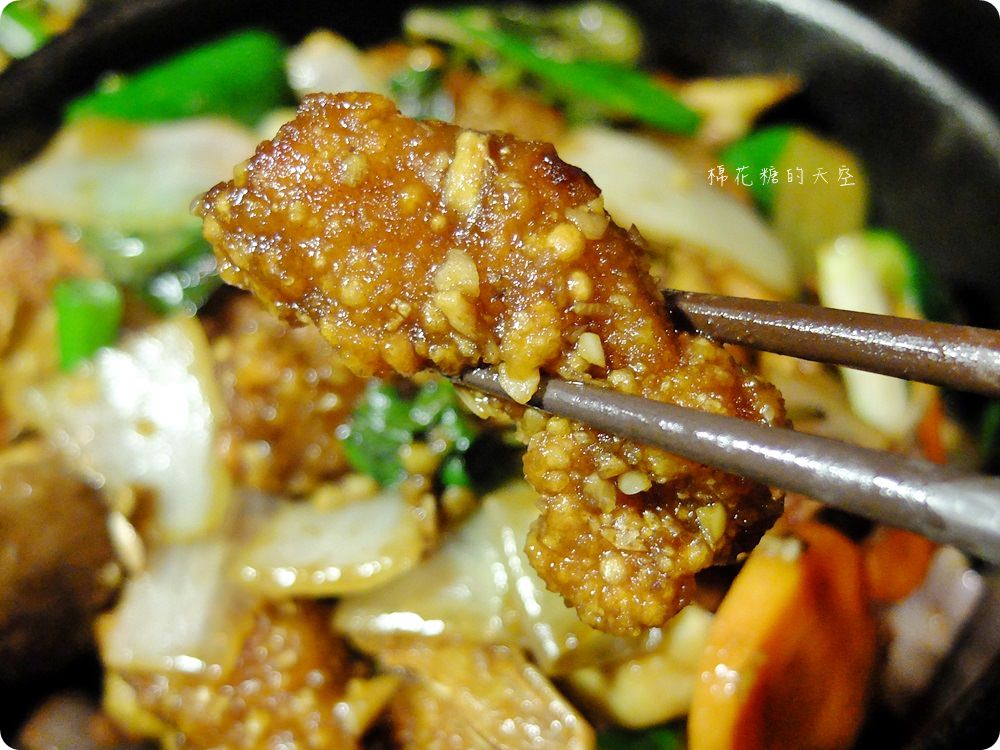 這家滷味不一樣!三杯風味超夠勁!大推鳳梨蝦球超多蝦~ 這家滷味不一樣!三杯風味超夠勁!大推鳳梨蝦球超多蝦~