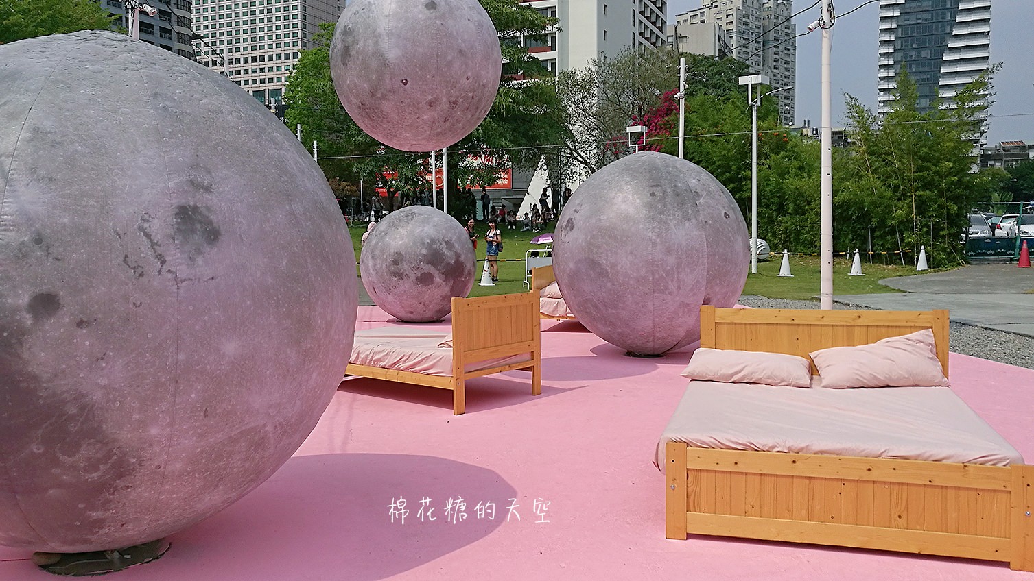 台中最新IG打卡景點-勤美術館2018粉紅現象滿滿少女心阿！