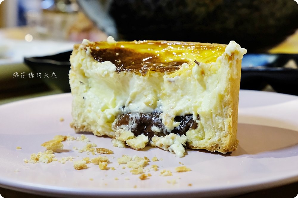 IG打卡都來一中卡諾亞！專業布景好拍餐點也好吃！大推蓋飯、焦糖布丁麻糬