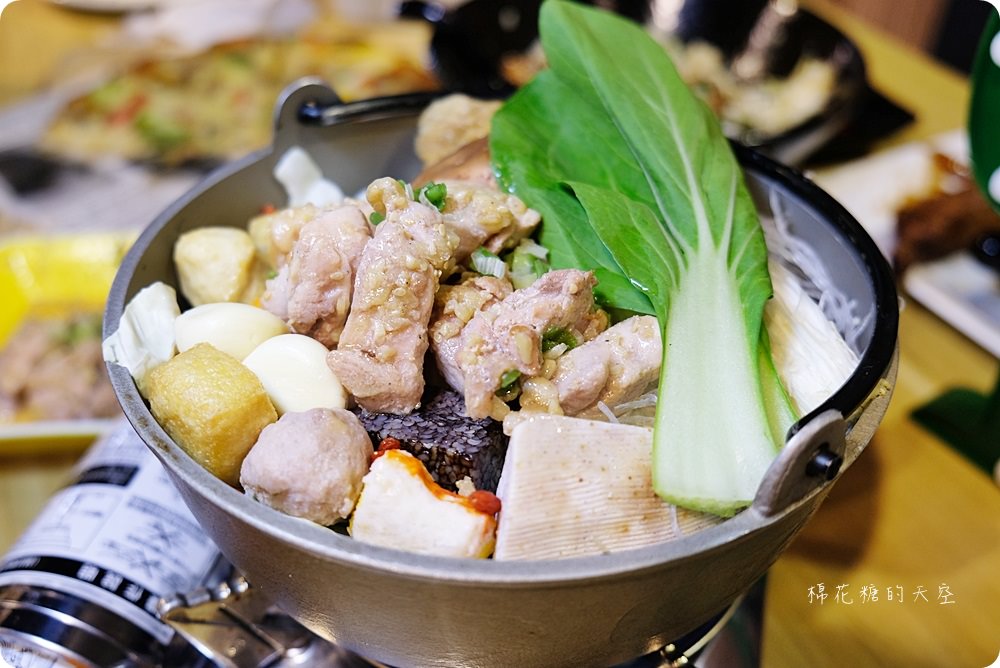 IG打卡都來一中卡諾亞!專業布景好拍餐點也好吃!大推蓋飯、焦糖布丁麻糬 IG打卡都來一中卡諾亞!專業布景好拍餐點也好吃!大推蓋飯、焦糖布丁麻糬