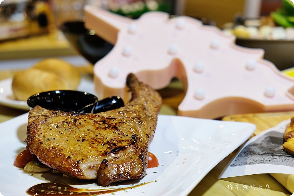 IG打卡都來一中卡諾亞!專業布景好拍餐點也好吃!大推蓋飯、焦糖布丁麻糬 IG打卡都來一中卡諾亞!專業布景好拍餐點也好吃!大推蓋飯、焦糖布丁麻糬