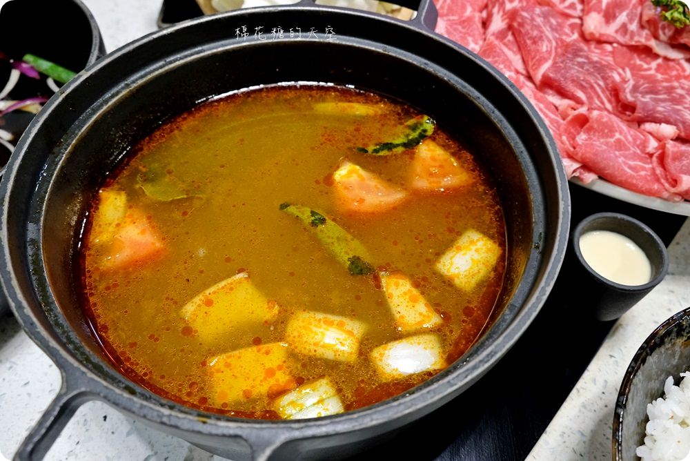 台中火鍋推薦-肉魂鑄鐵料理，超彭湃大胃王套餐50盎司肉盤大滿足