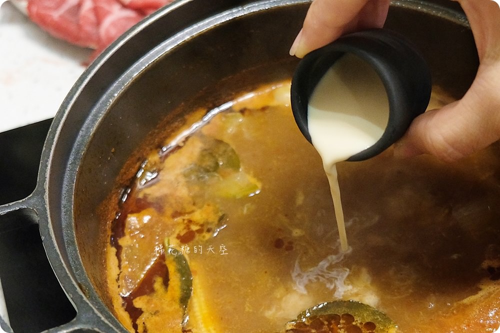 台中火鍋推薦-肉魂鑄鐵料理,超彭湃大胃王套餐50盎司肉盤大滿足 台中火鍋推薦-肉魂鑄鐵料理,超彭湃大胃王套餐50盎司肉盤大滿足