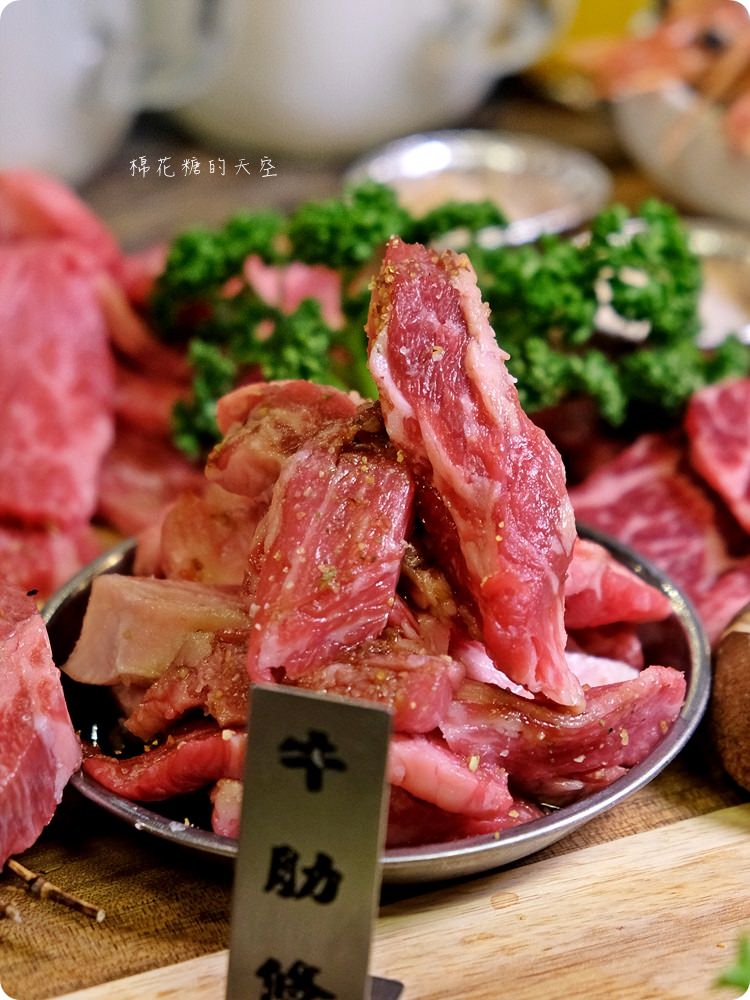 北屯在地人大推燒肉店-龍門燒肉 馬場洞韓牛專賣店，記得一定要加點隱藏版海鮮盤