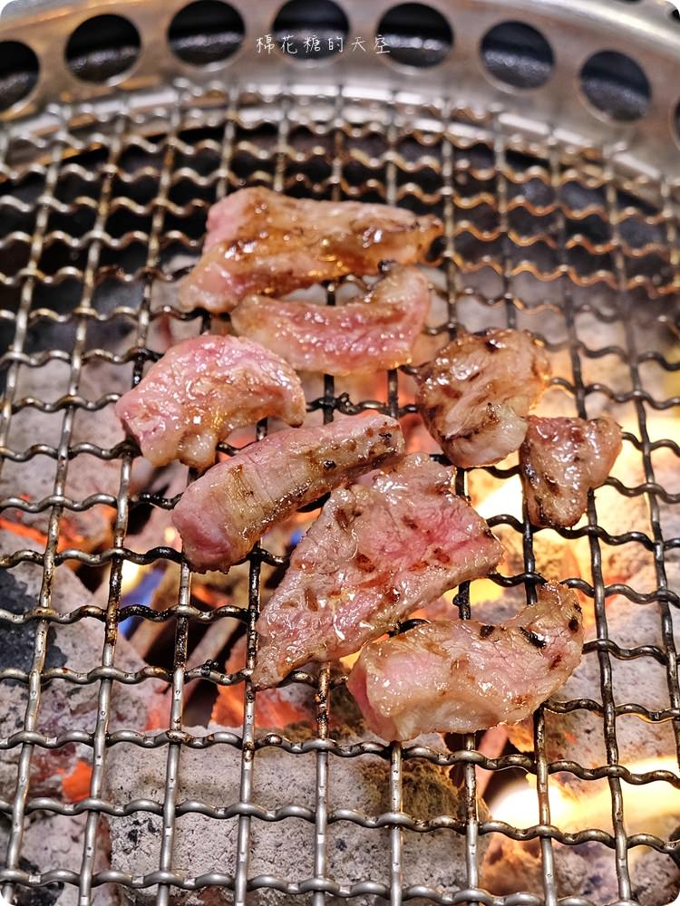 北屯在地人大推燒肉店-龍門燒肉 馬場洞韓牛專賣店，記得一定要加點隱藏版海鮮盤