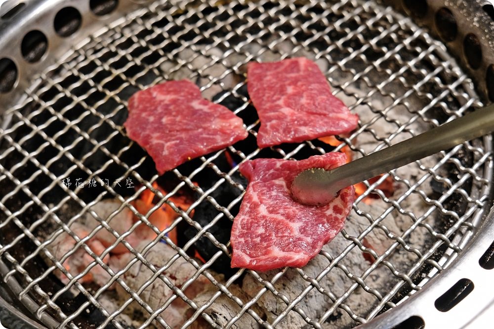 北屯在地人大推燒肉店-龍門燒肉 馬場洞韓牛專賣店，記得一定要加點隱藏版海鮮盤