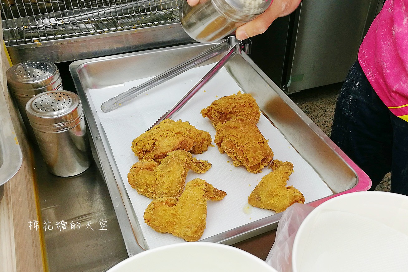 不用到昌平路也有昌平炸雞王!台中必吃炸雞桶建行路分店新開幕 不用到昌平路也有昌平炸雞王!台中必吃炸雞桶建行路分店新開幕