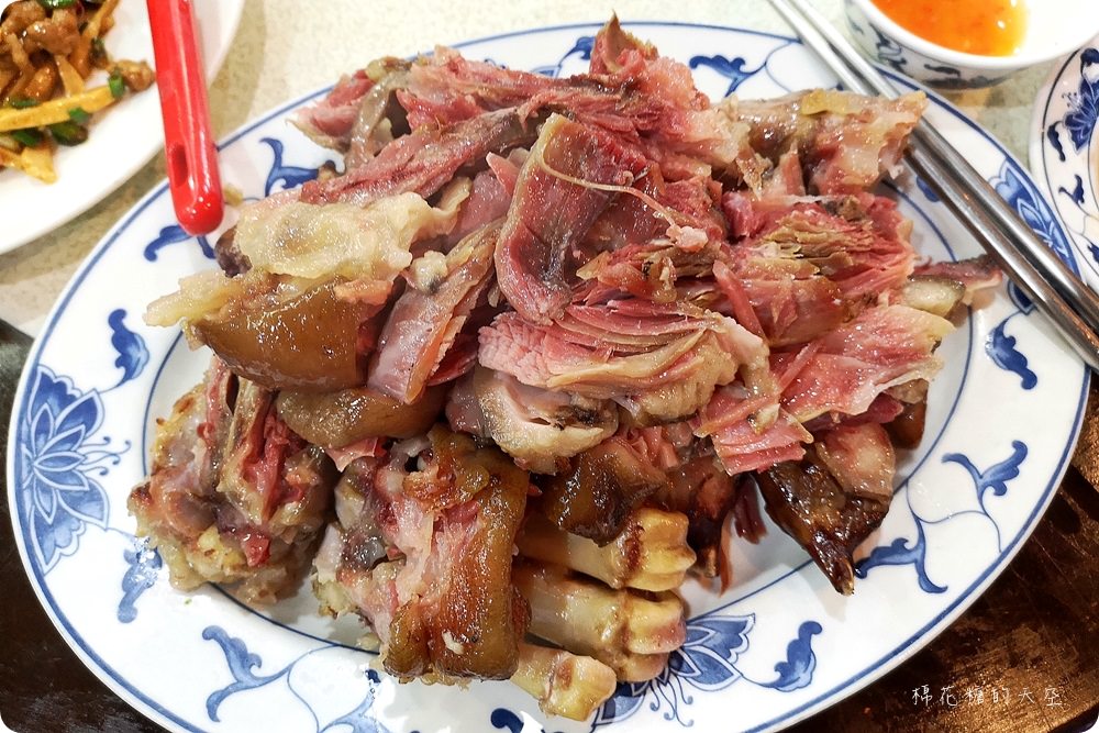 台北大安巷子裡的四十年老店-翠滿園，招牌豬腳必點太驚豔啦！