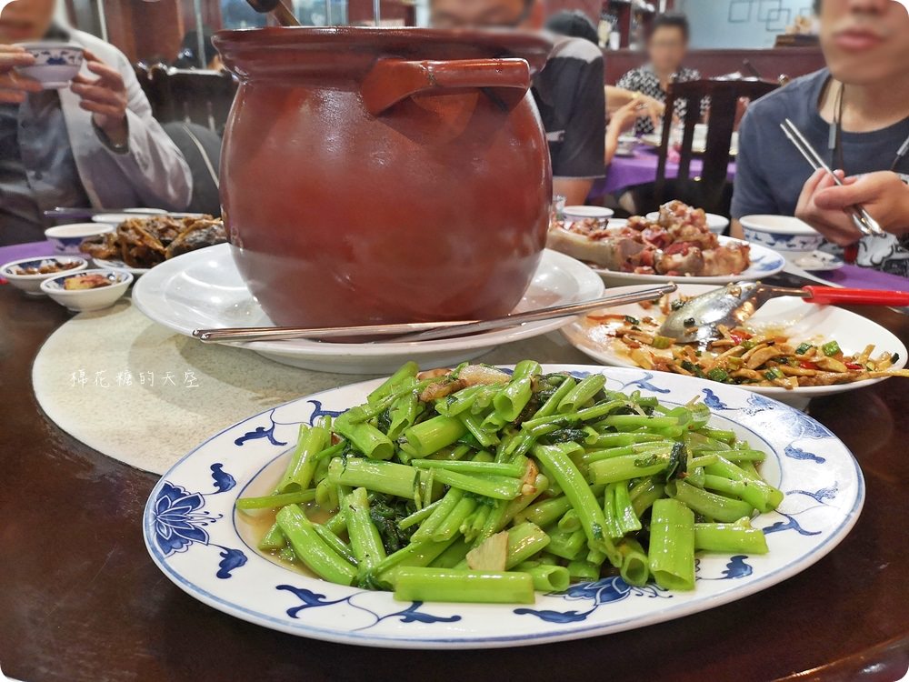 台北大安巷子裡的四十年老店-翠滿園，招牌豬腳必點太驚豔啦！