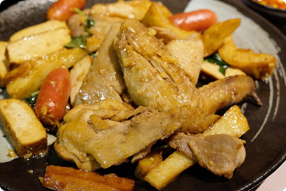 逢甲美食新推薦|滿大碗滷味不只滷，可炒、可炸、可麻辣、還有精燉老火湯！