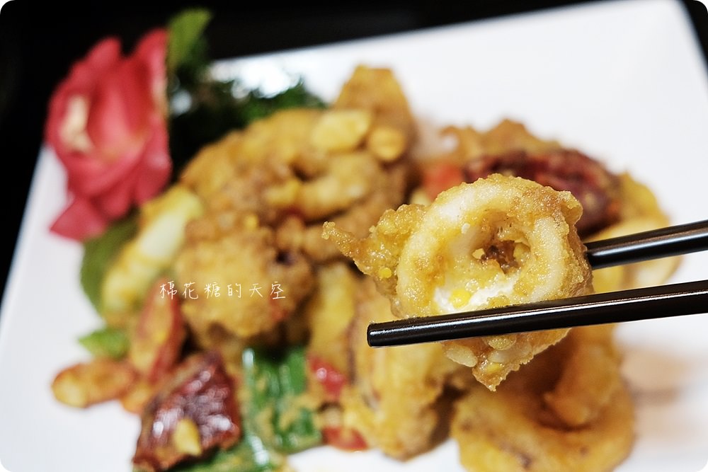 潭子在地人推薦好吃海鮮餐廳-鱻味館，快炒、串燒樣樣在行，推薦必點青龍炒豬油渣