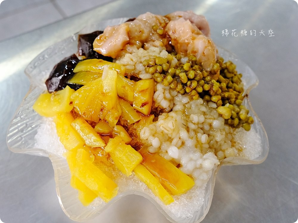 台中冰店|津香黑砂糖剉冰好料滿滿！手工黑糖粉粿必點！