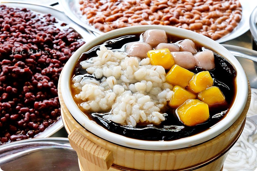 台中冰店|津香黑砂糖剉冰好料滿滿！手工黑糖粉粿必點！