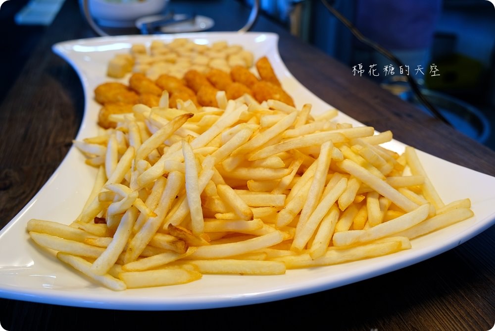 大甲團體聚餐好去處隱藏版蔬食火鍋吃到飽，招牌大甲芋頭、包餡芋圓吃免驚！