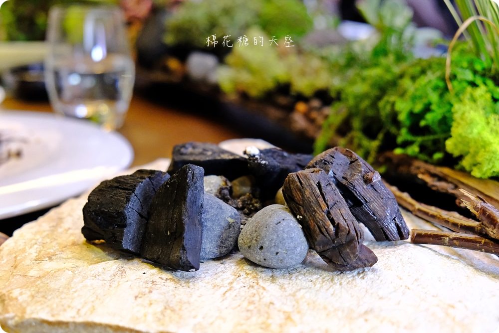 2018台中最令人期待的無菜單料理Feuille，一年只賣兩個月，吃土、吃花、吃石頭還吃泥巴！
