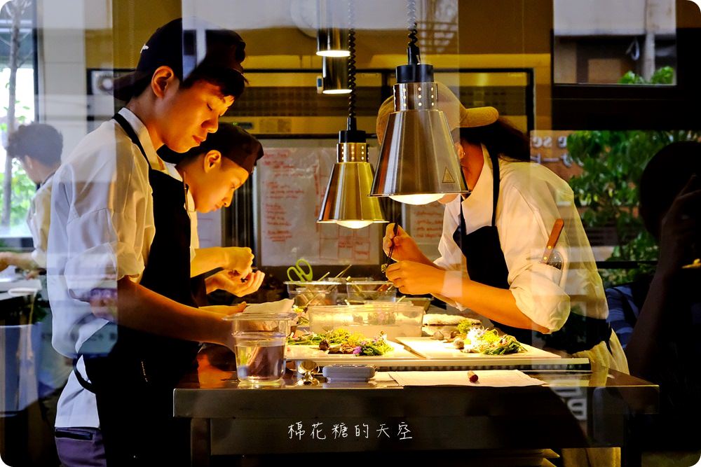 2018台中最令人期待的無菜單料理Feuille，一年只賣兩個月，吃土、吃花、吃石頭還吃泥巴！