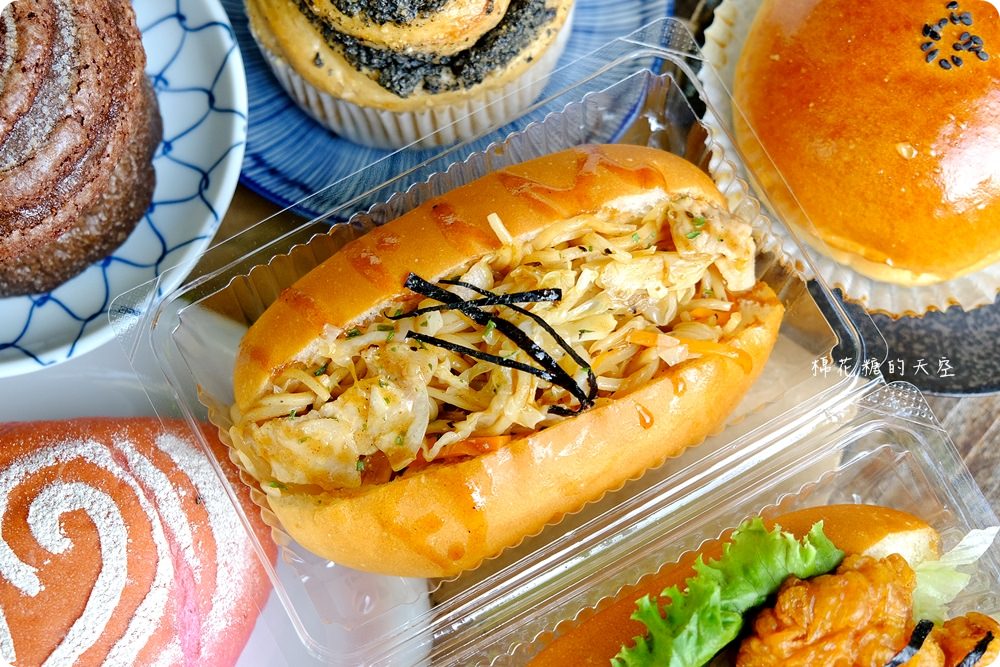 台中老牌麵包店22週年推新品，限時一週馥漫麵包滿百就送折價券