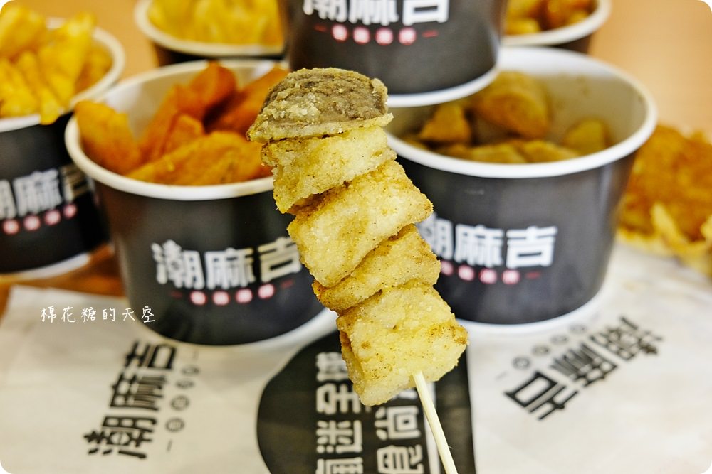 就是這一塊！潮麻吉雞排台中首店就在靜宜周邊喔！五種口味、兩種口感任你挑～