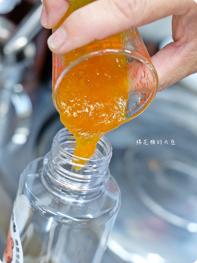 西屯路上最好喝的氣泡飲！喝得到葡萄柚果肉的氣泡飲～透心涼阿！快來小澤嘟嘟清涼一下！