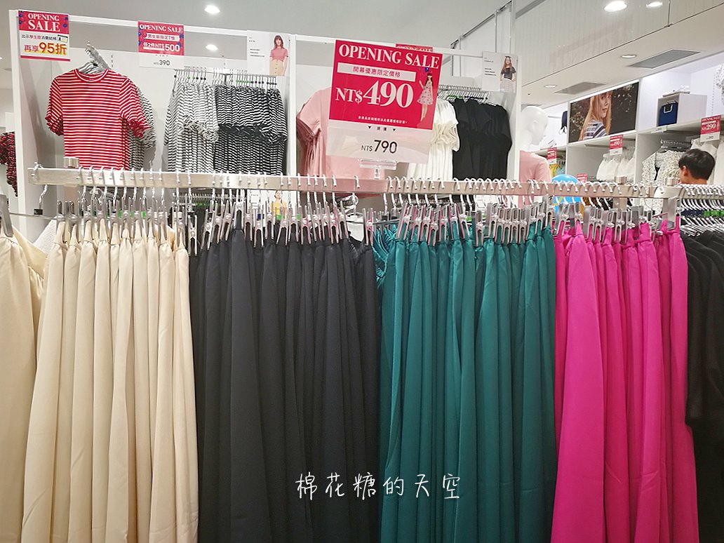 GU中友店盛大開幕！漫威、侏羅紀T恤低於七折快來搶～