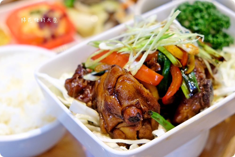 獨家風味料理現身便當店，中區便當外送推薦-小杏韻輕食便當，吃了會上癮！