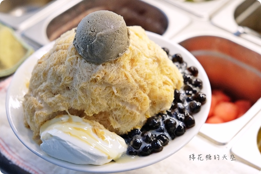 夏天不止芒果冰，今年最夯“奶雞冰”-台灣第一荔枝雪花冰就在草悟道愛吃摩爾