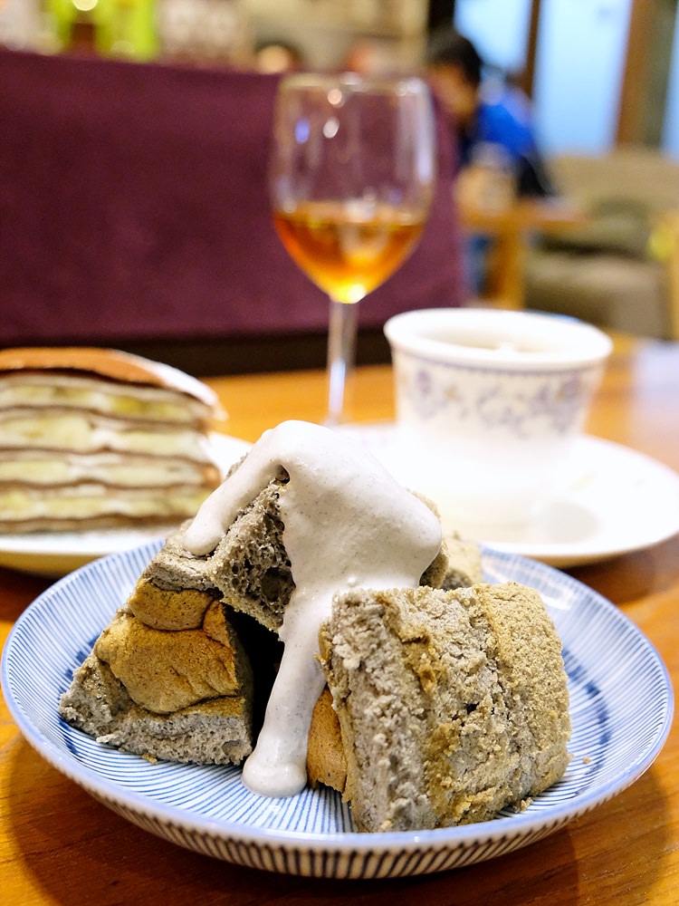 台中千層蛋糕不能錯過這家！豐原葉店不只有咖啡葉還有蛋糕婷！