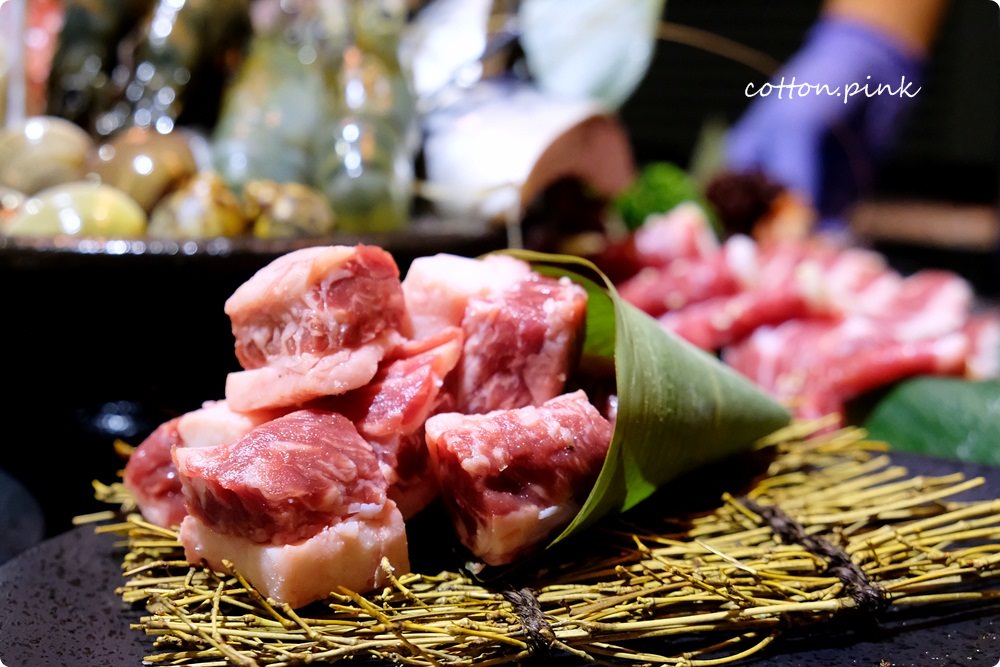 台中燒烤吃到飽首選！干貝、帝王蟹、黑毛牛、哈根達斯任你點，大口吃肉、大啖海鮮就在潼阪頂級燒烤