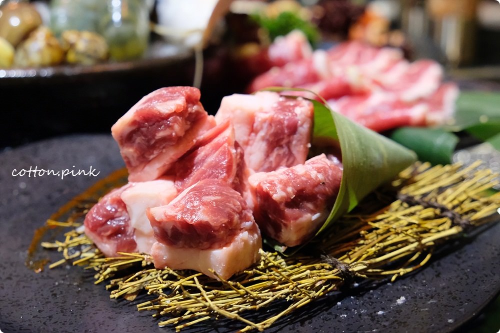 台中燒烤吃到飽首選！干貝、帝王蟹、黑毛牛、哈根達斯任你點，大口吃肉、大啖海鮮就在潼阪頂級燒烤